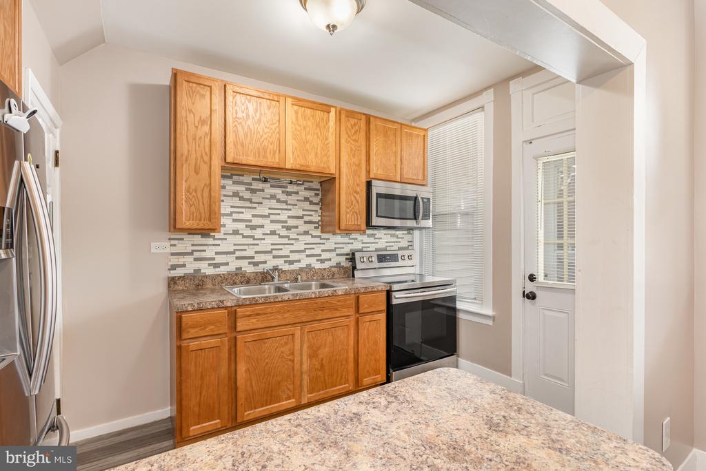 130 S 11TH STREET