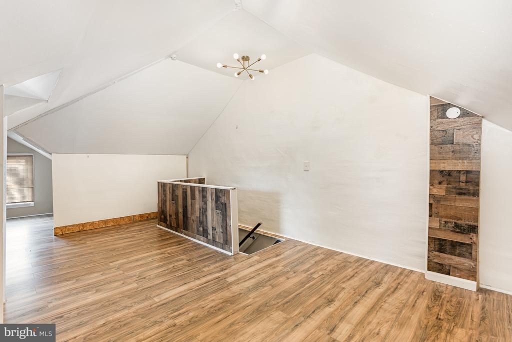 130 S 11TH STREET