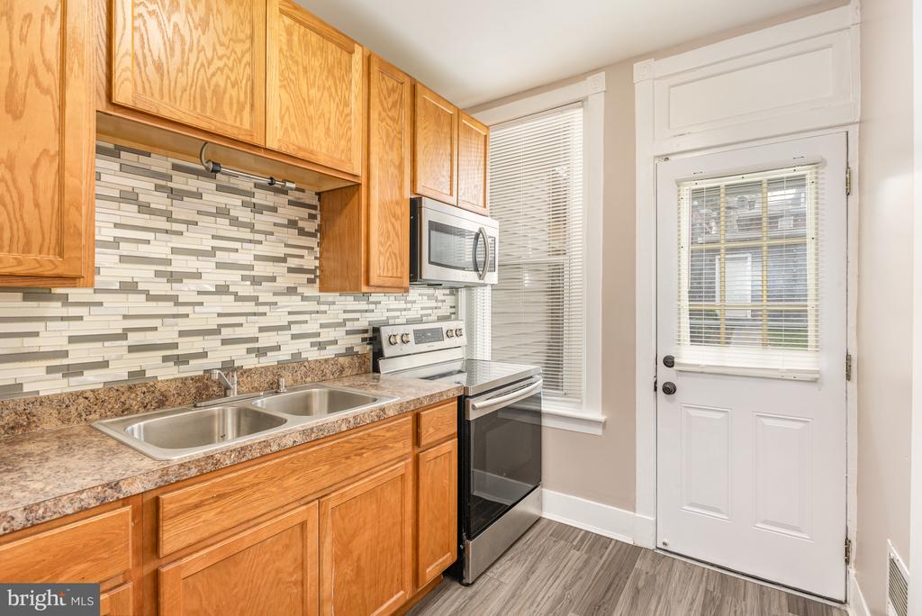 130 S 11TH STREET