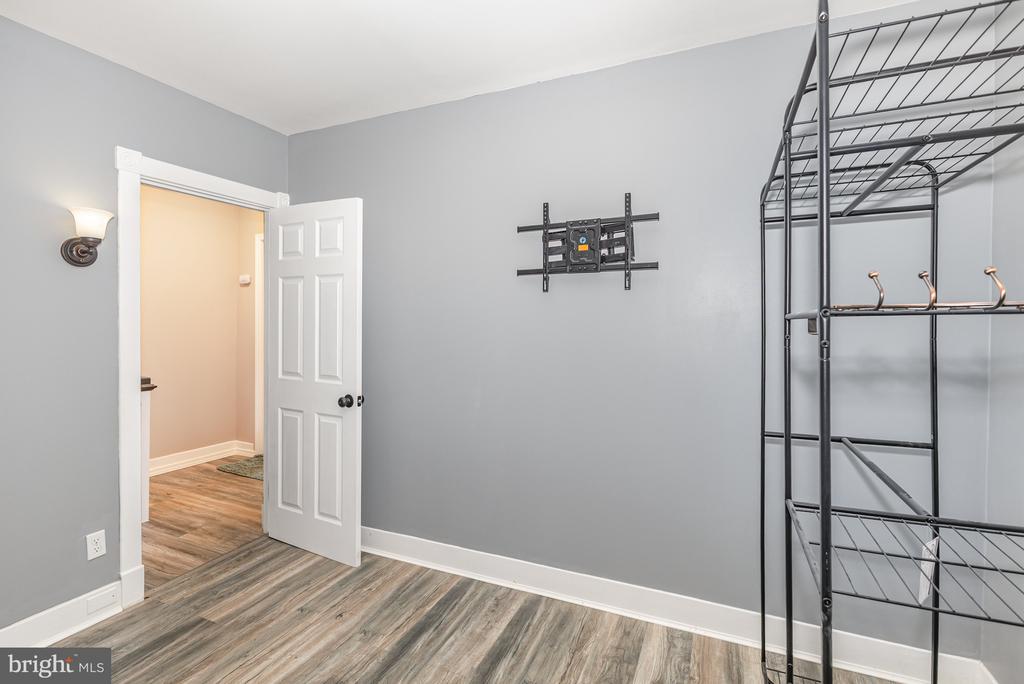 130 S 11TH STREET