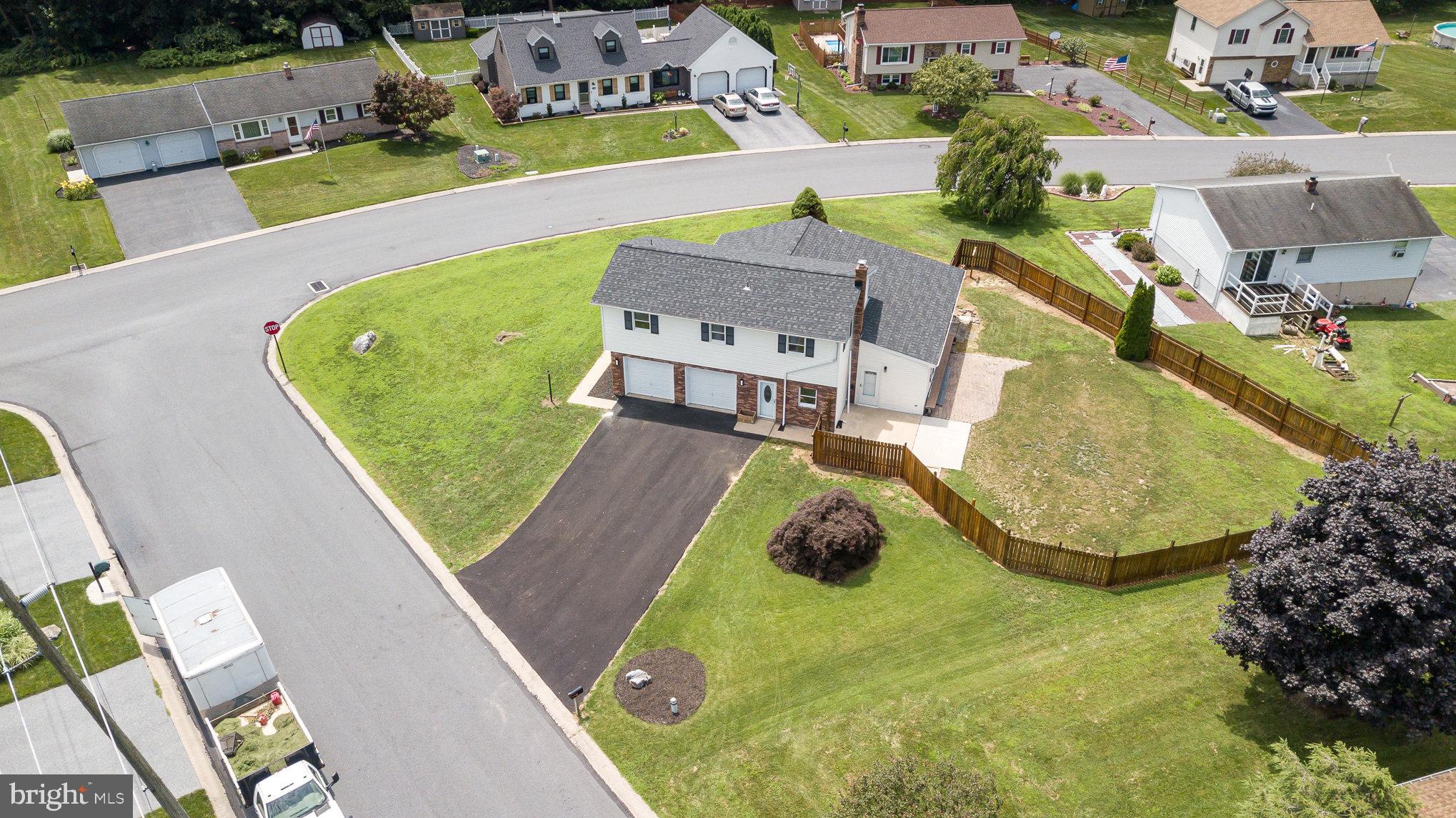 929 SYCAMORE LANE