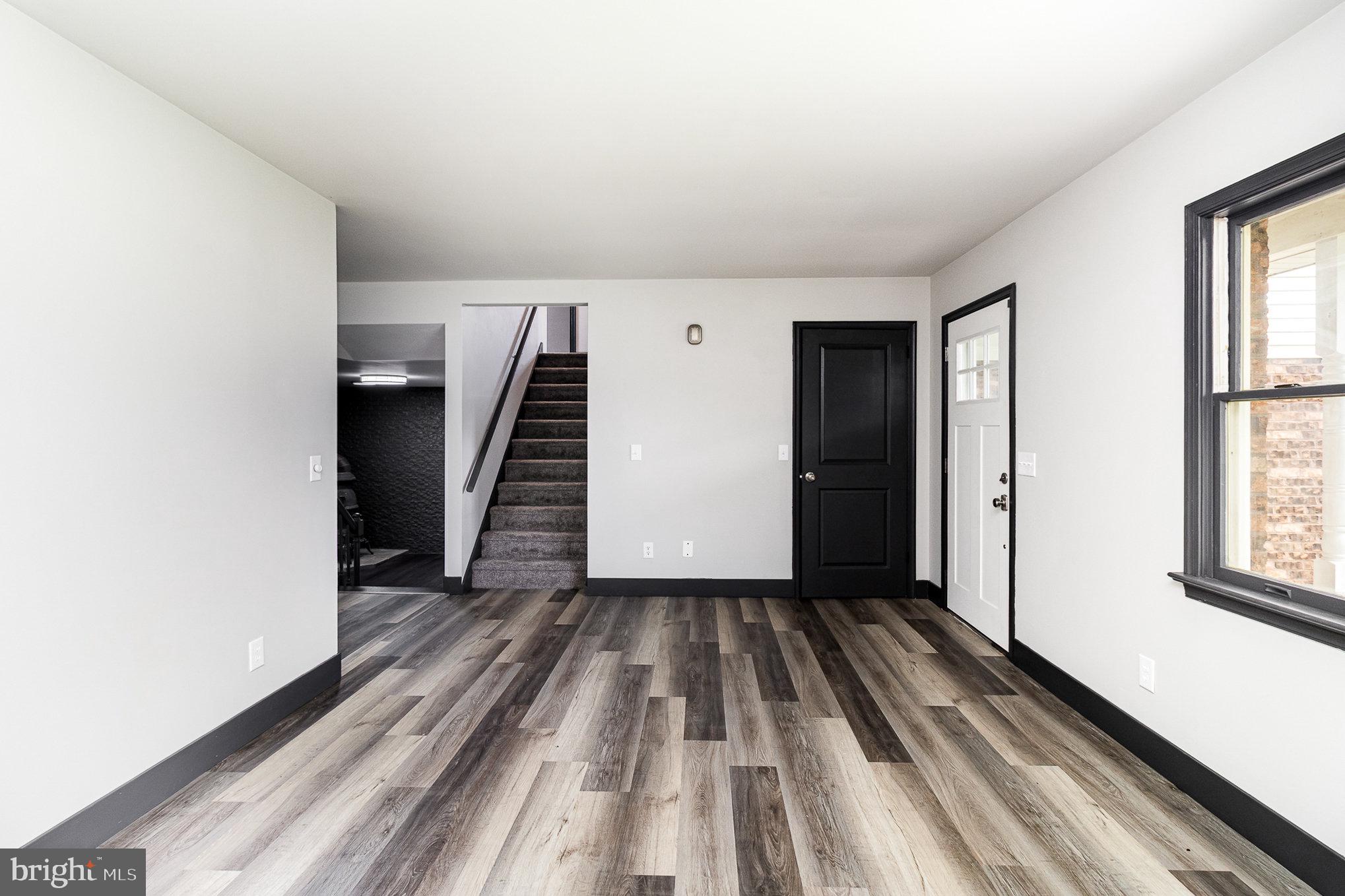 929 SYCAMORE LANE