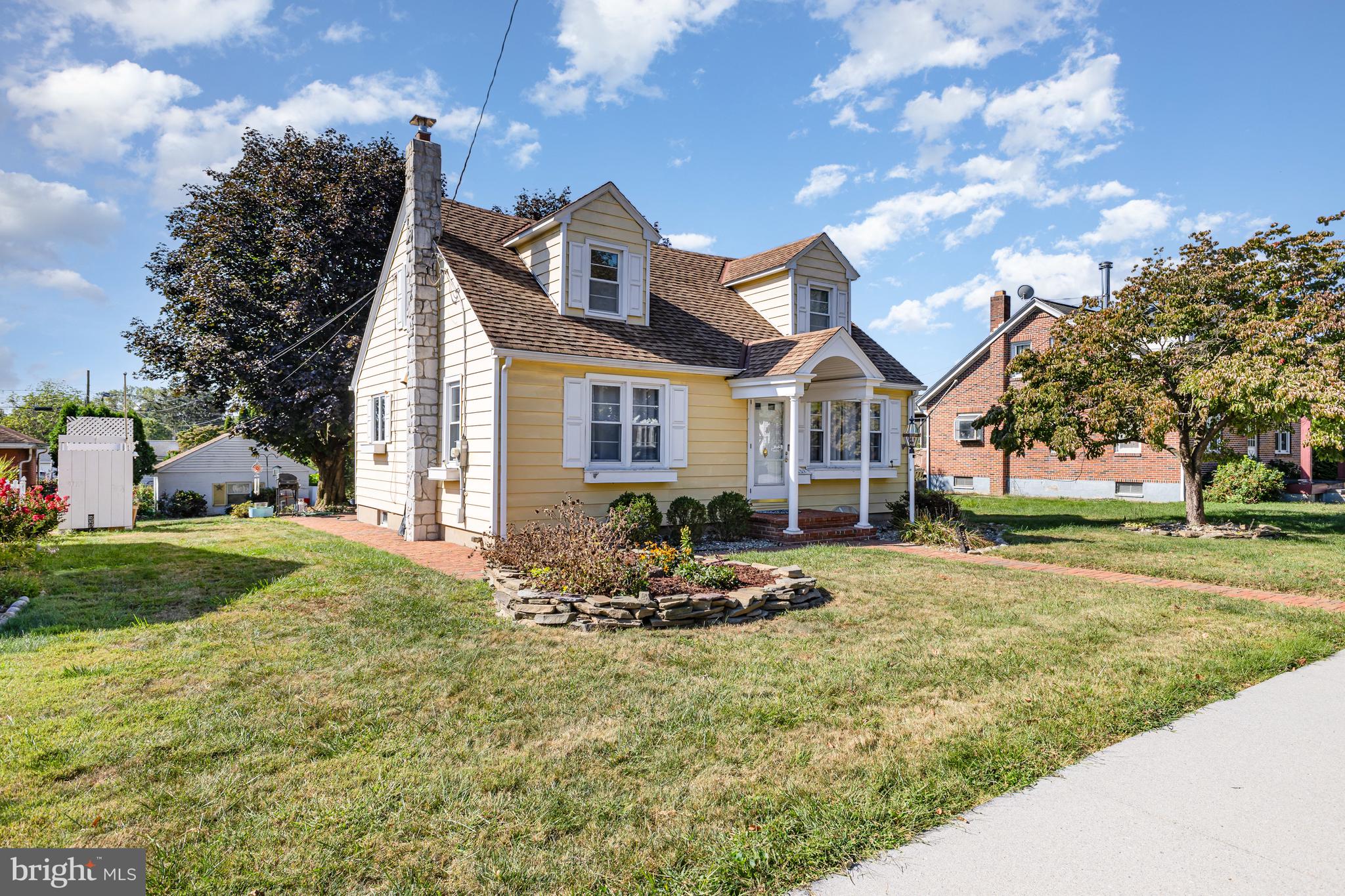 732 E GUILFORD STREET