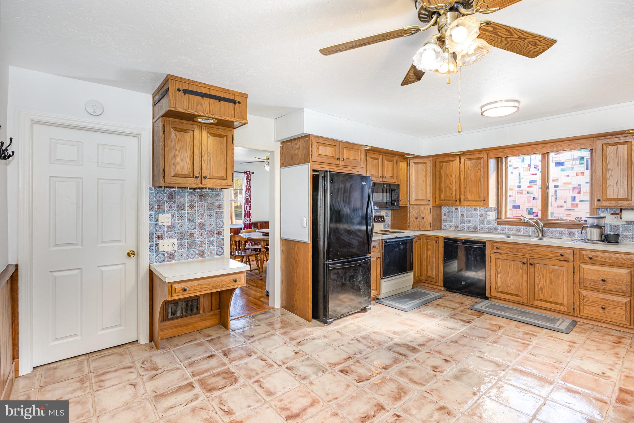 732 E GUILFORD STREET