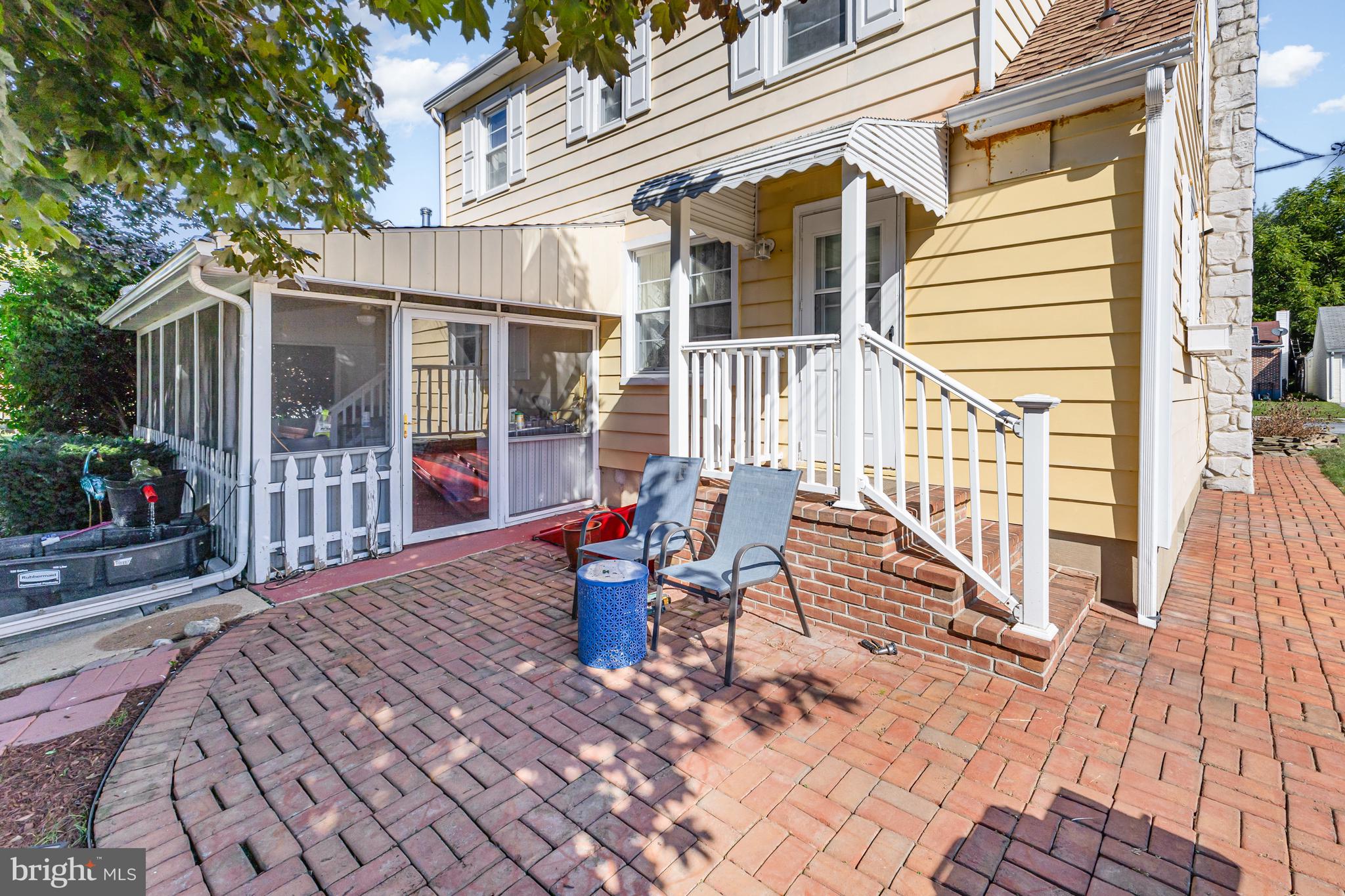 732 E GUILFORD STREET