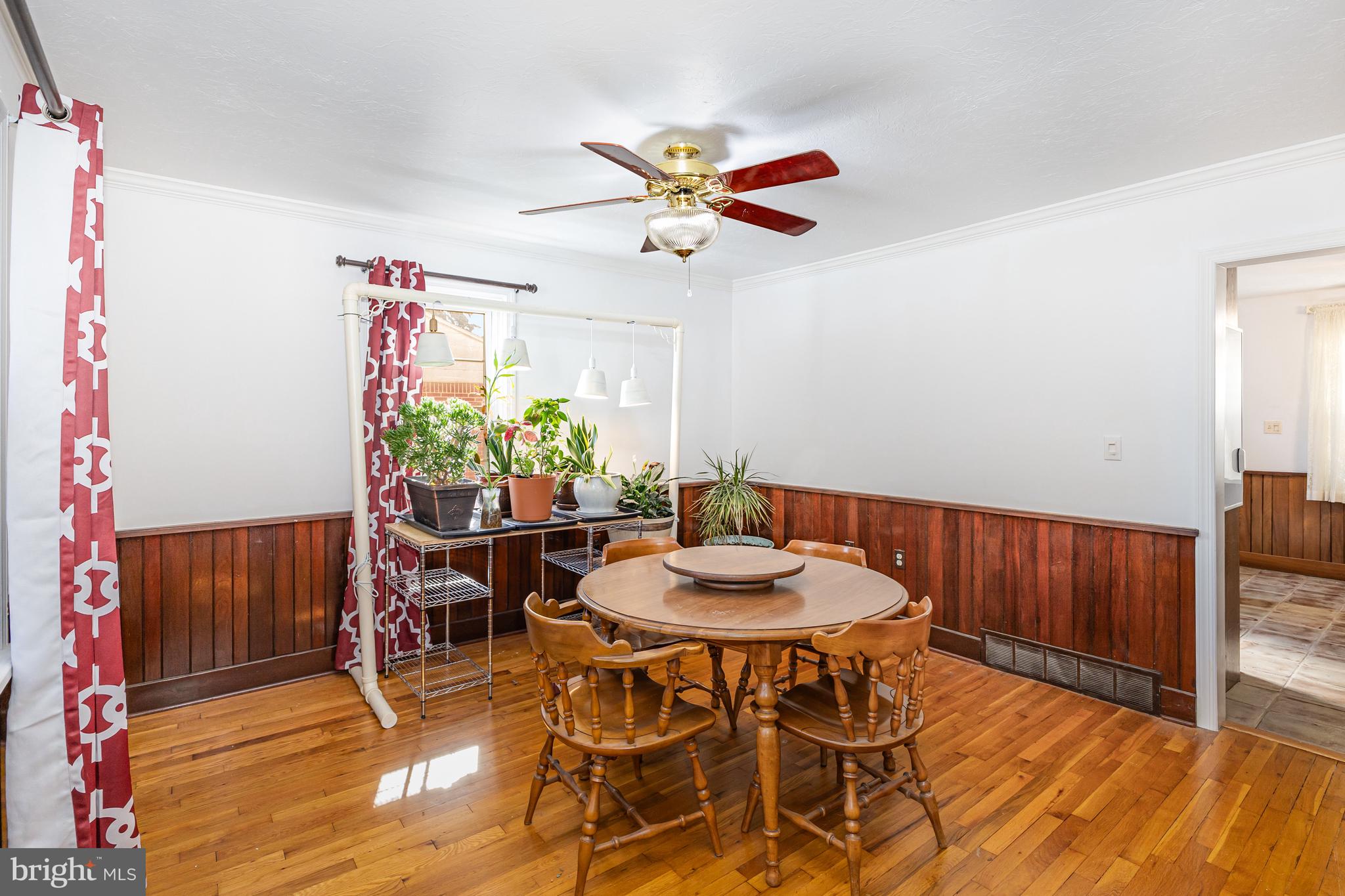 732 E GUILFORD STREET