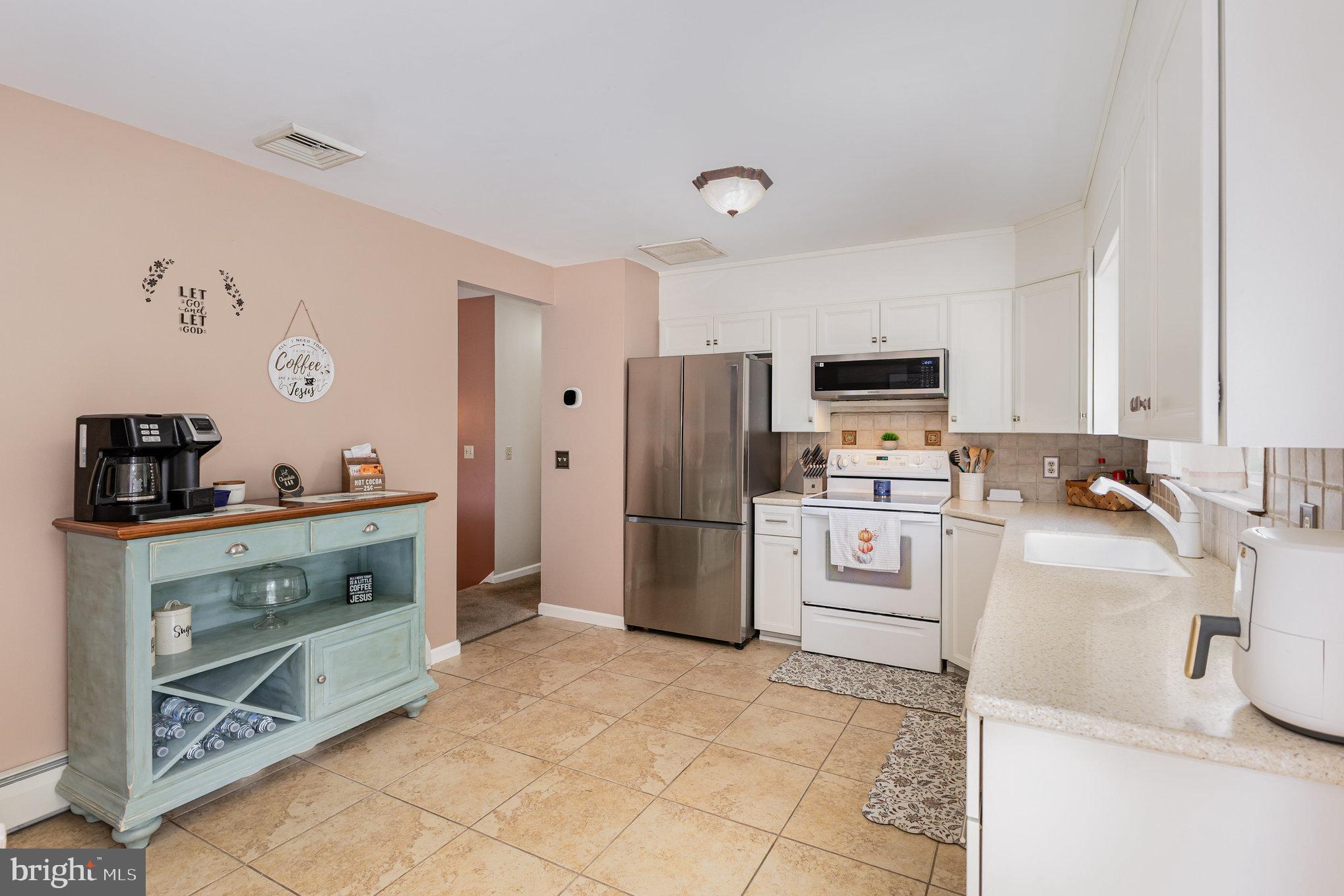 217 REDWOOD LANE