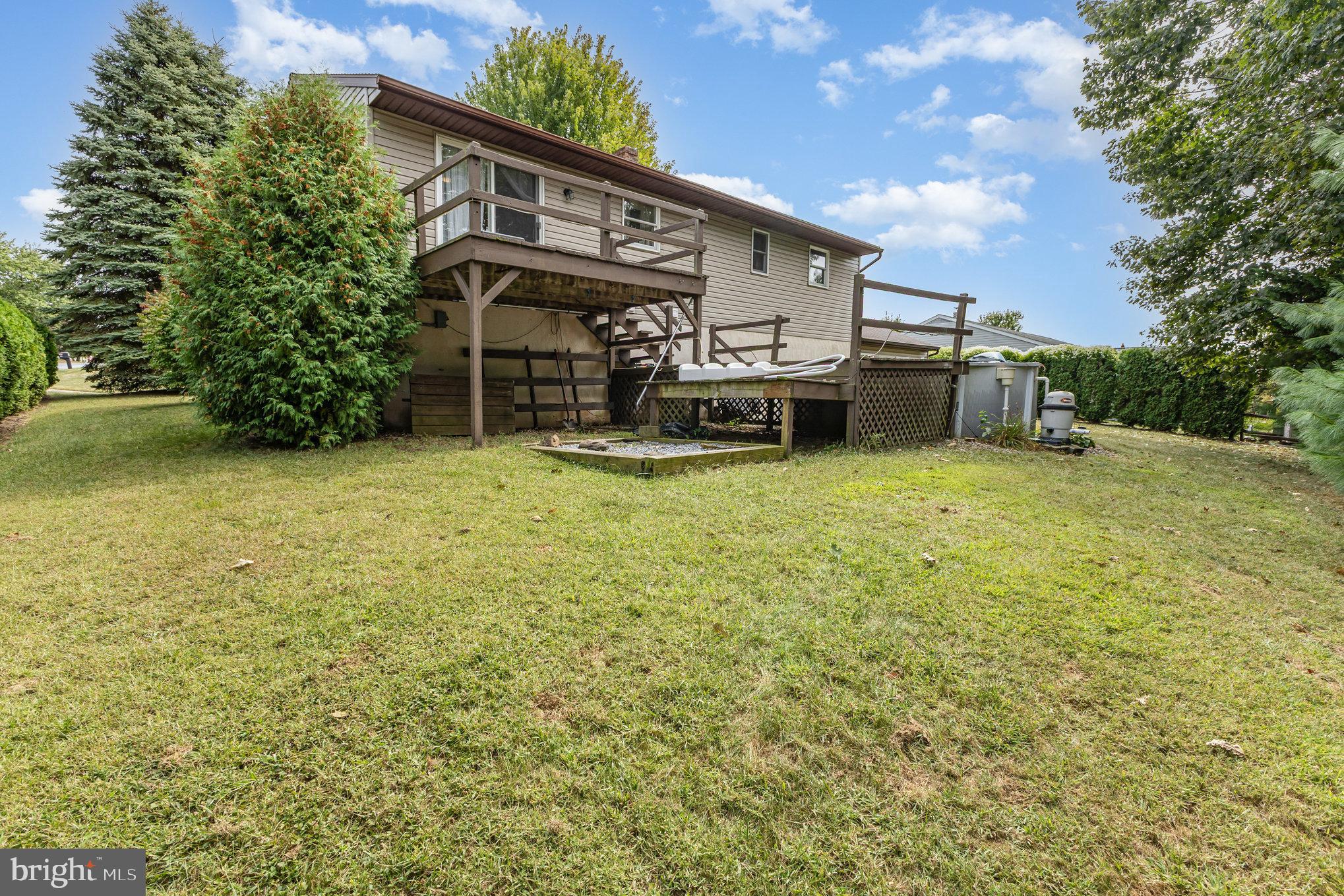 217 REDWOOD LANE