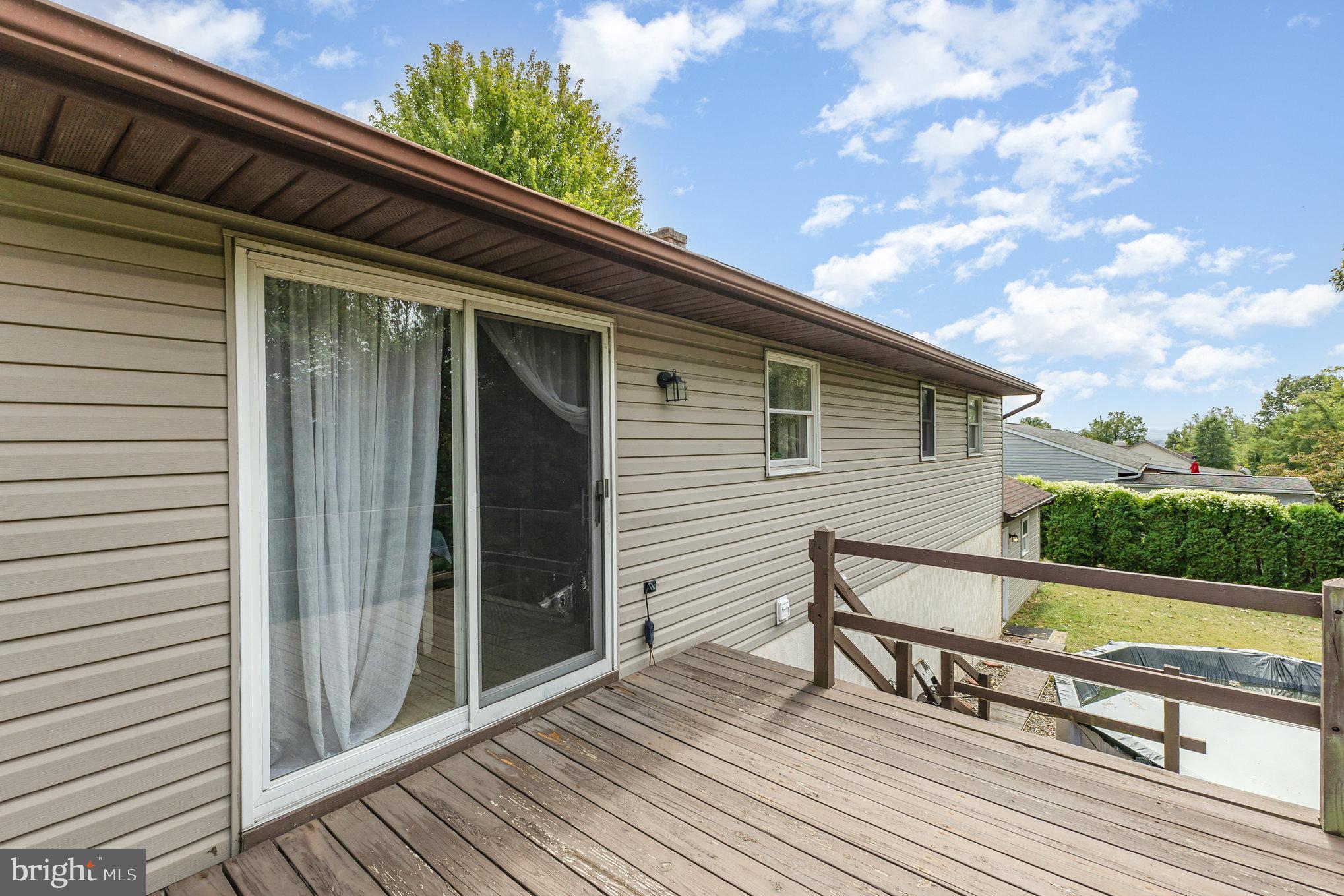 217 REDWOOD LANE