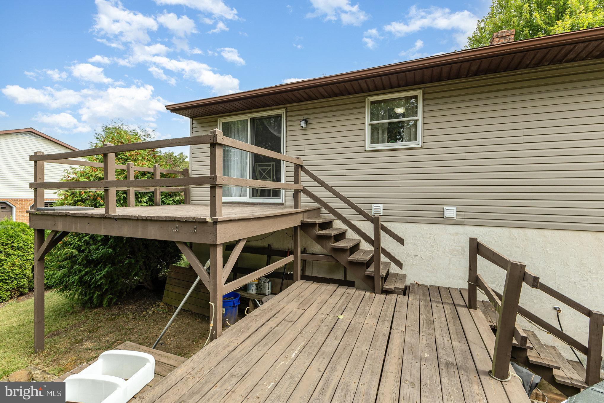 217 REDWOOD LANE