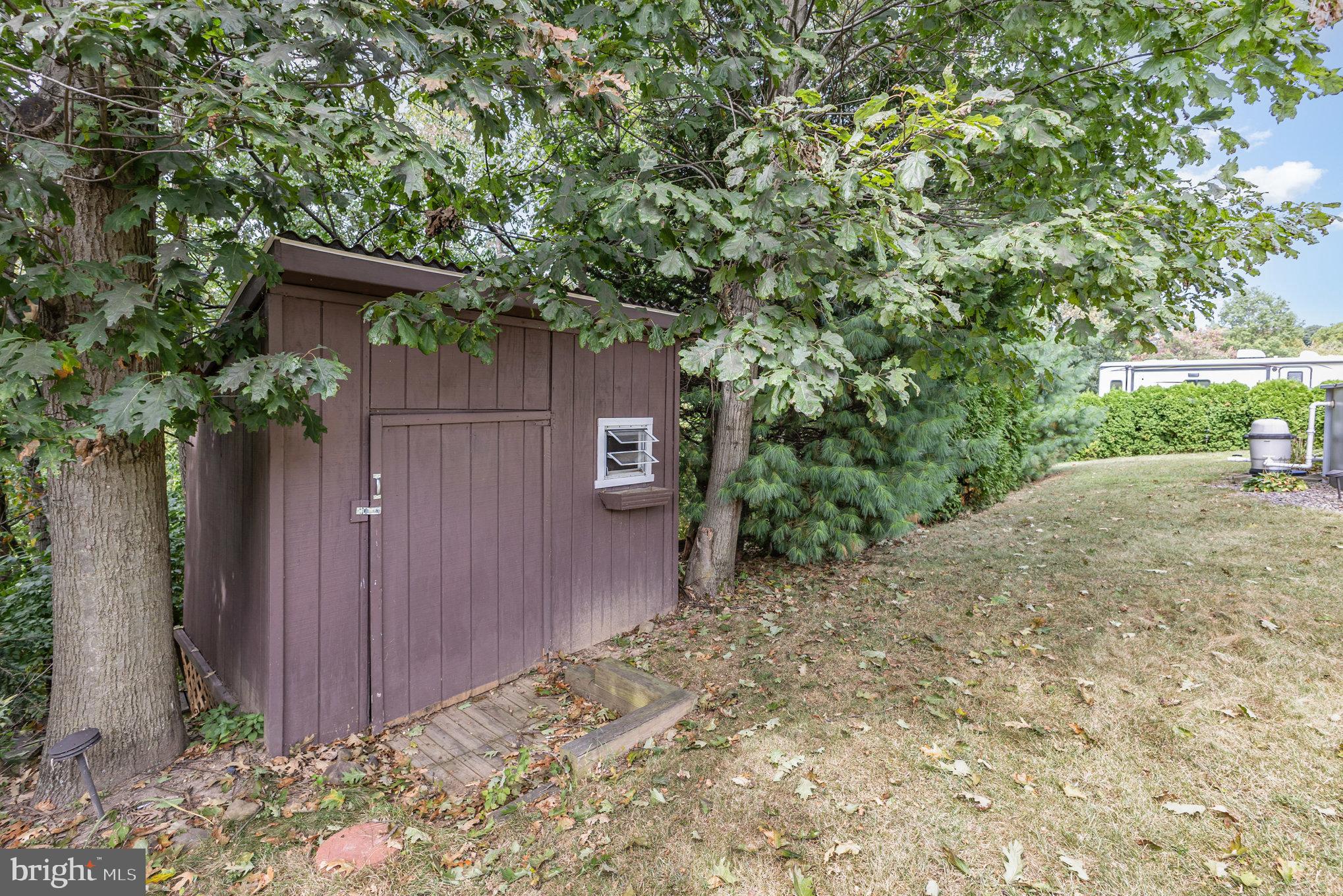 217 REDWOOD LANE
