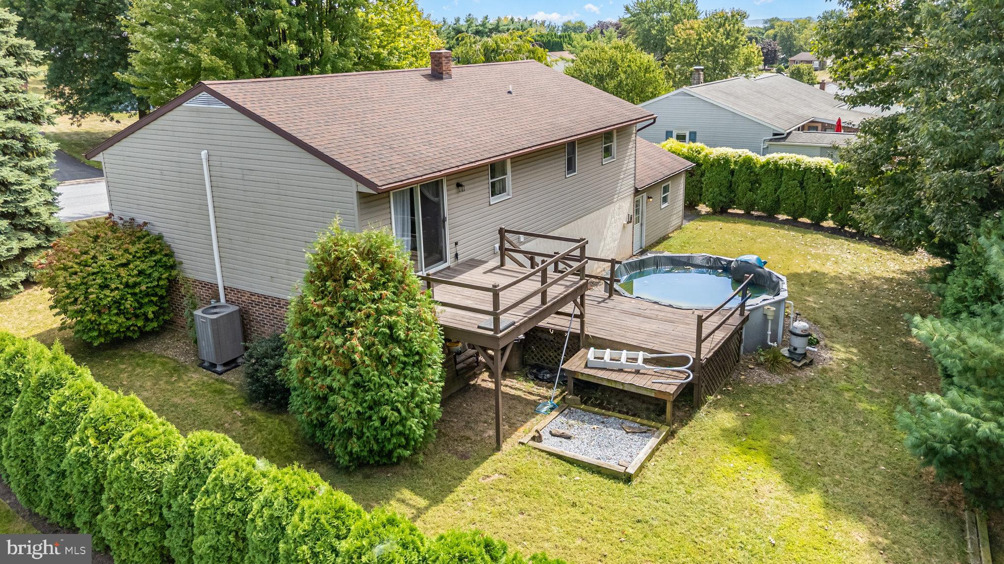 217 REDWOOD LANE