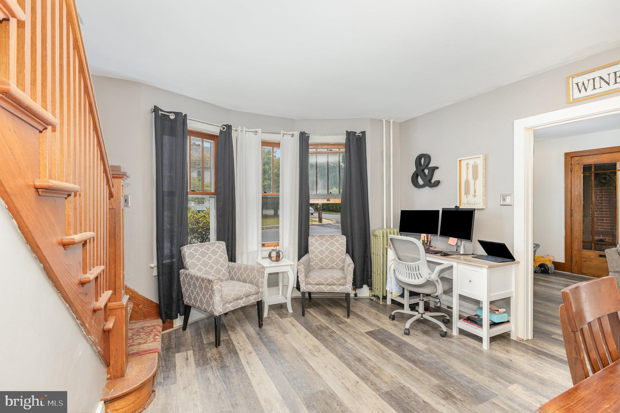 19 E WALNUT STREET