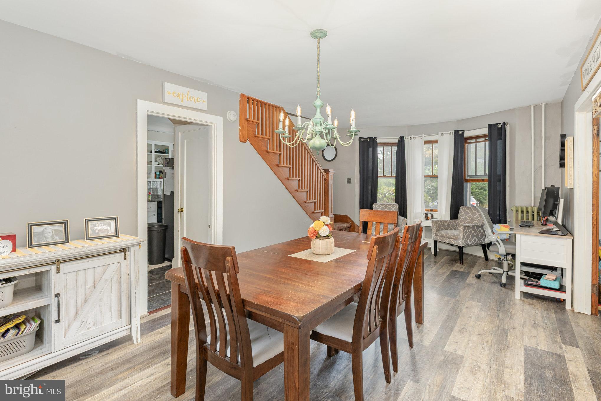 19 E WALNUT STREET
