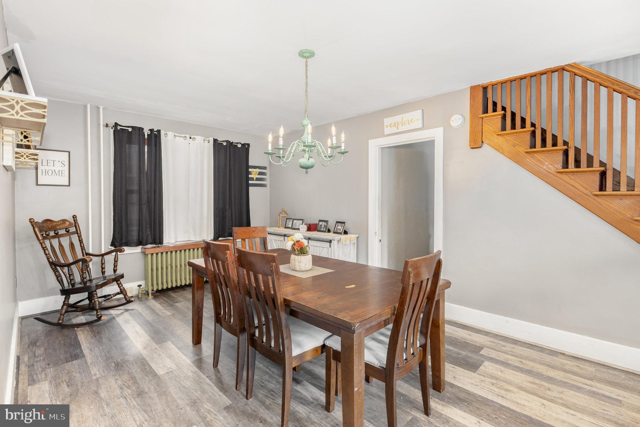 19 E WALNUT STREET