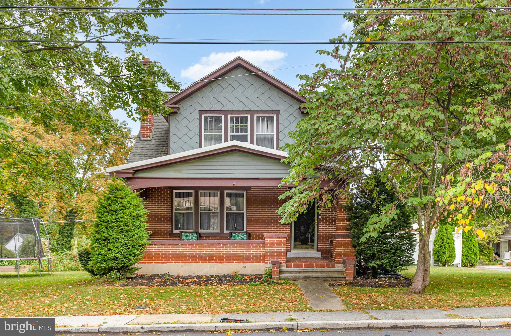 19 E WALNUT STREET