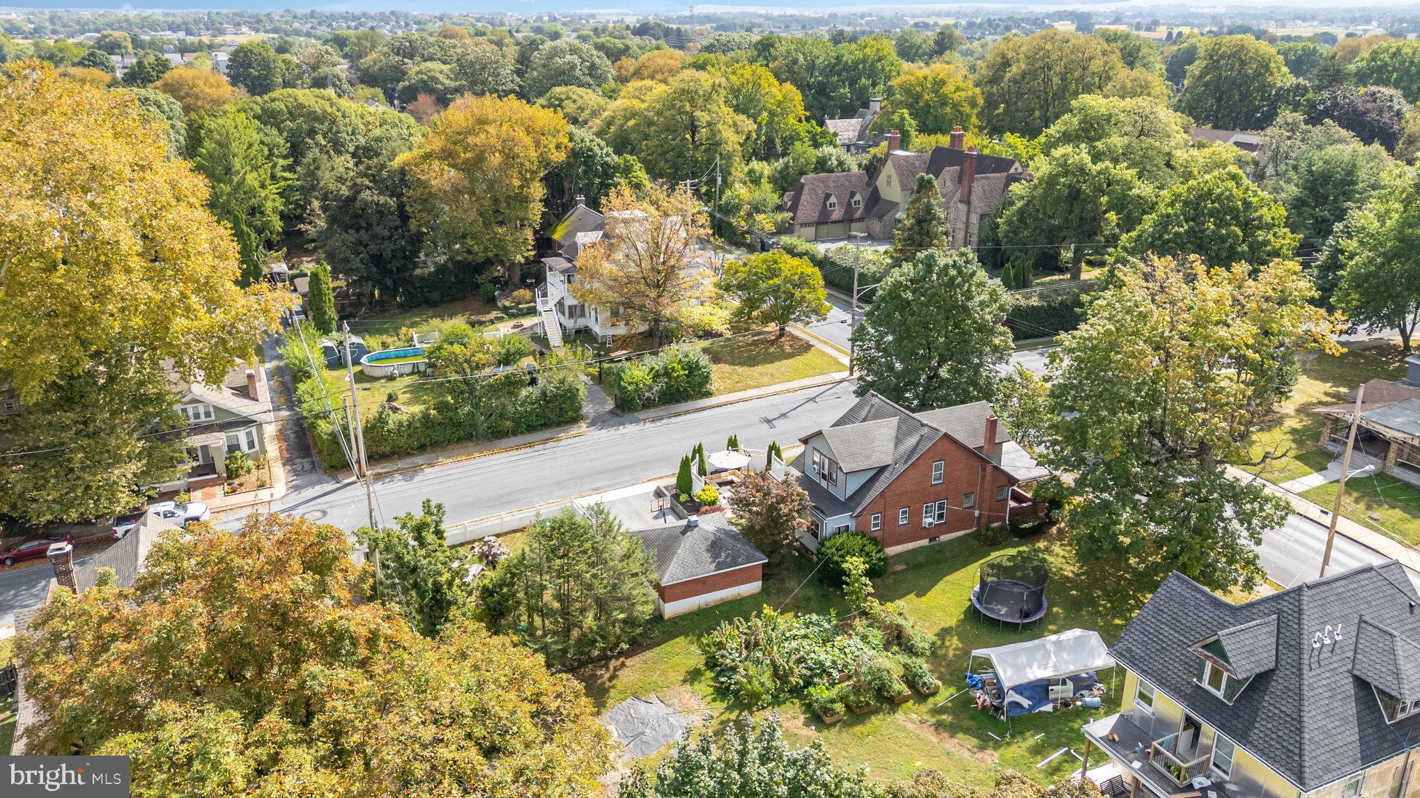 19 E WALNUT STREET