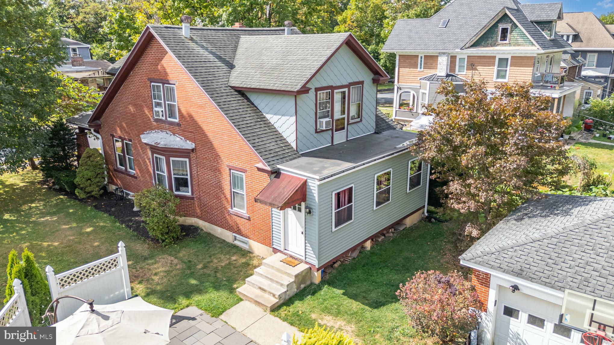 19 E WALNUT STREET