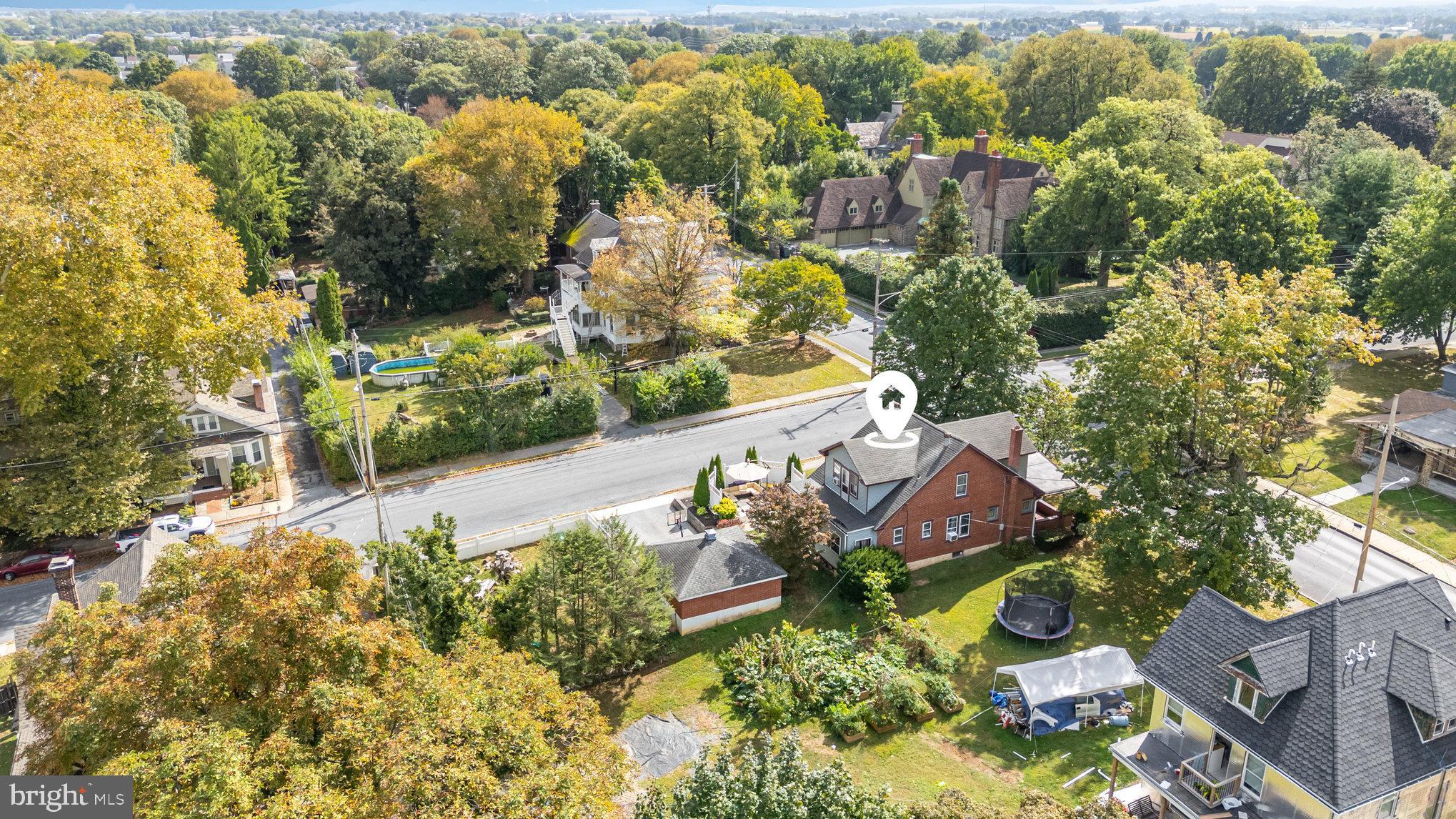 19 E WALNUT STREET