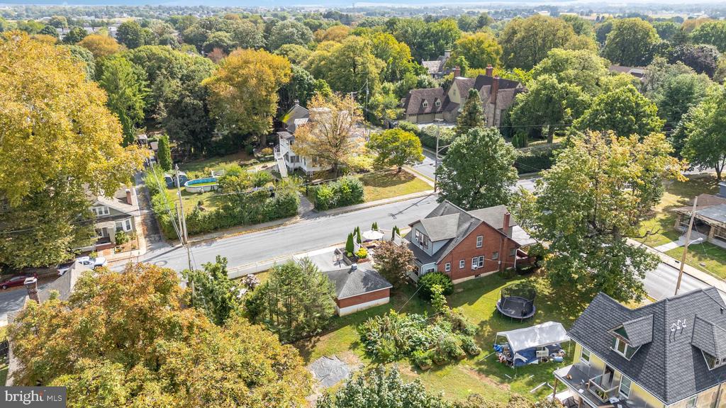 19 E WALNUT STREET