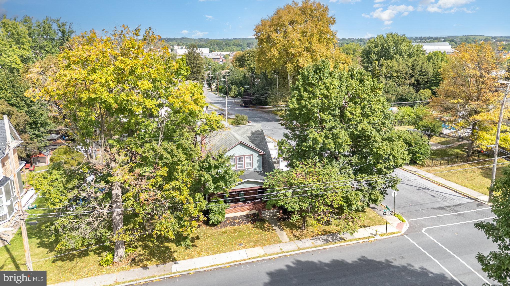 19 E WALNUT STREET