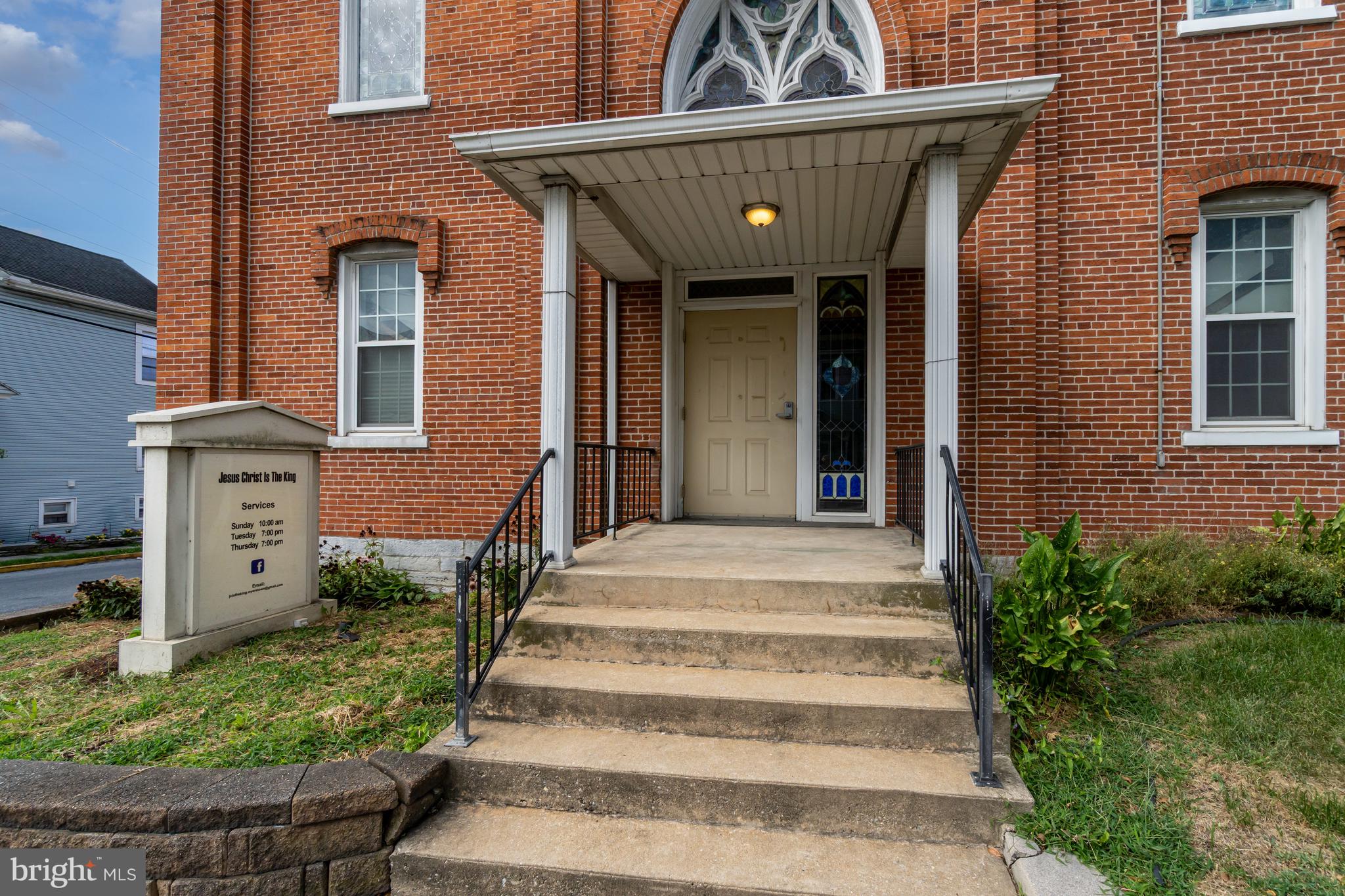 25 S COLLEGE STREET