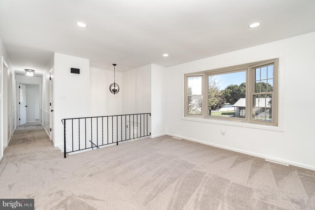 810 OAK LANE