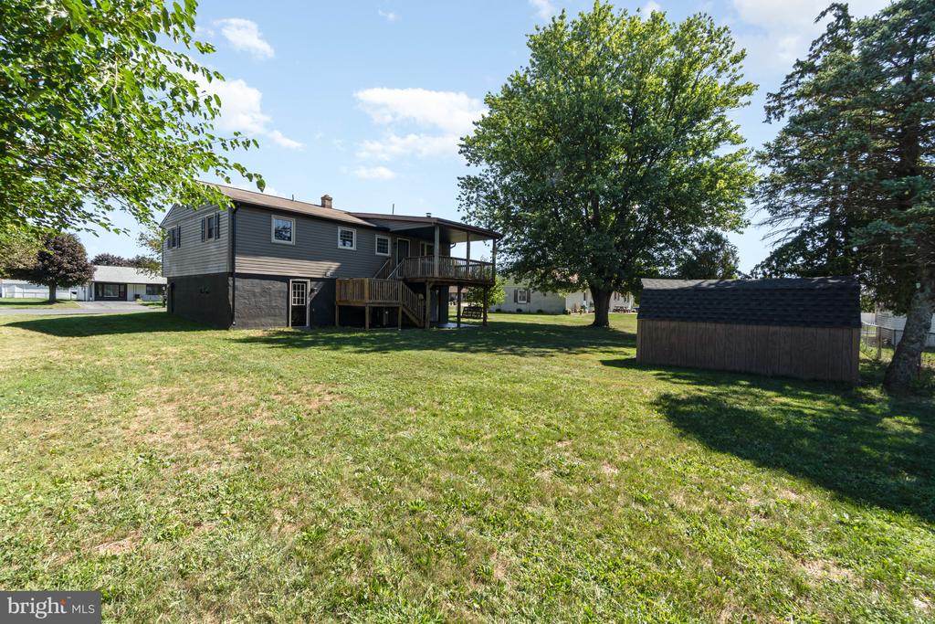 810 OAK LANE
