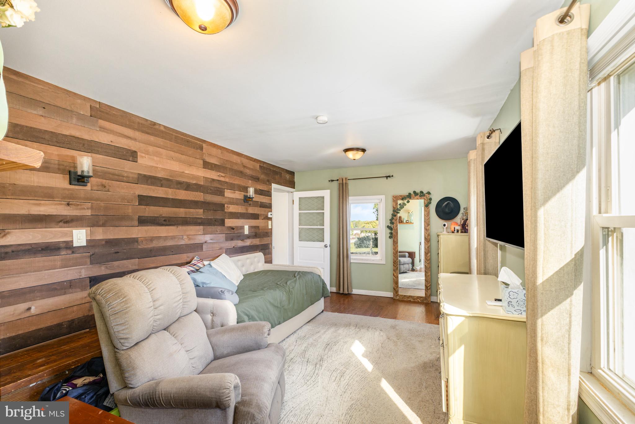 2215 COLEBROOK ROAD