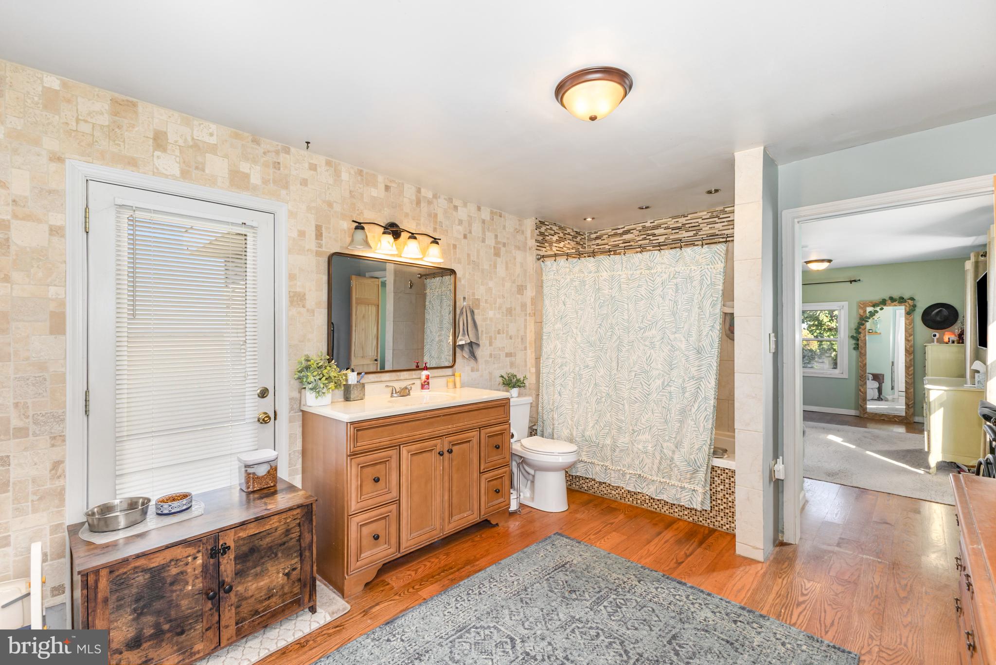 2215 COLEBROOK ROAD