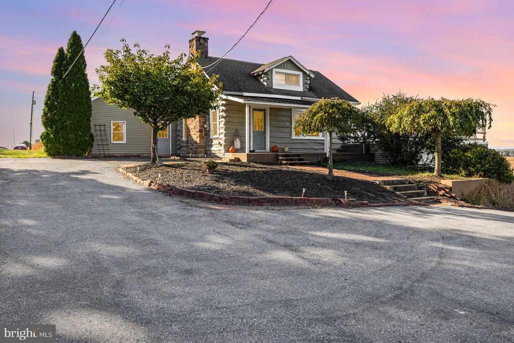 2215 COLEBROOK ROAD