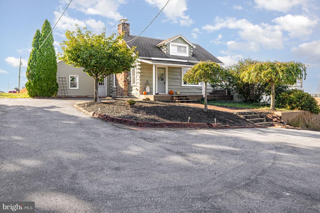 2215 COLEBROOK ROAD