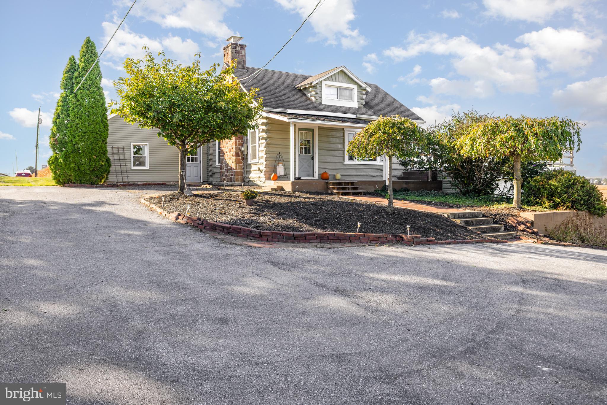 2215 COLEBROOK ROAD