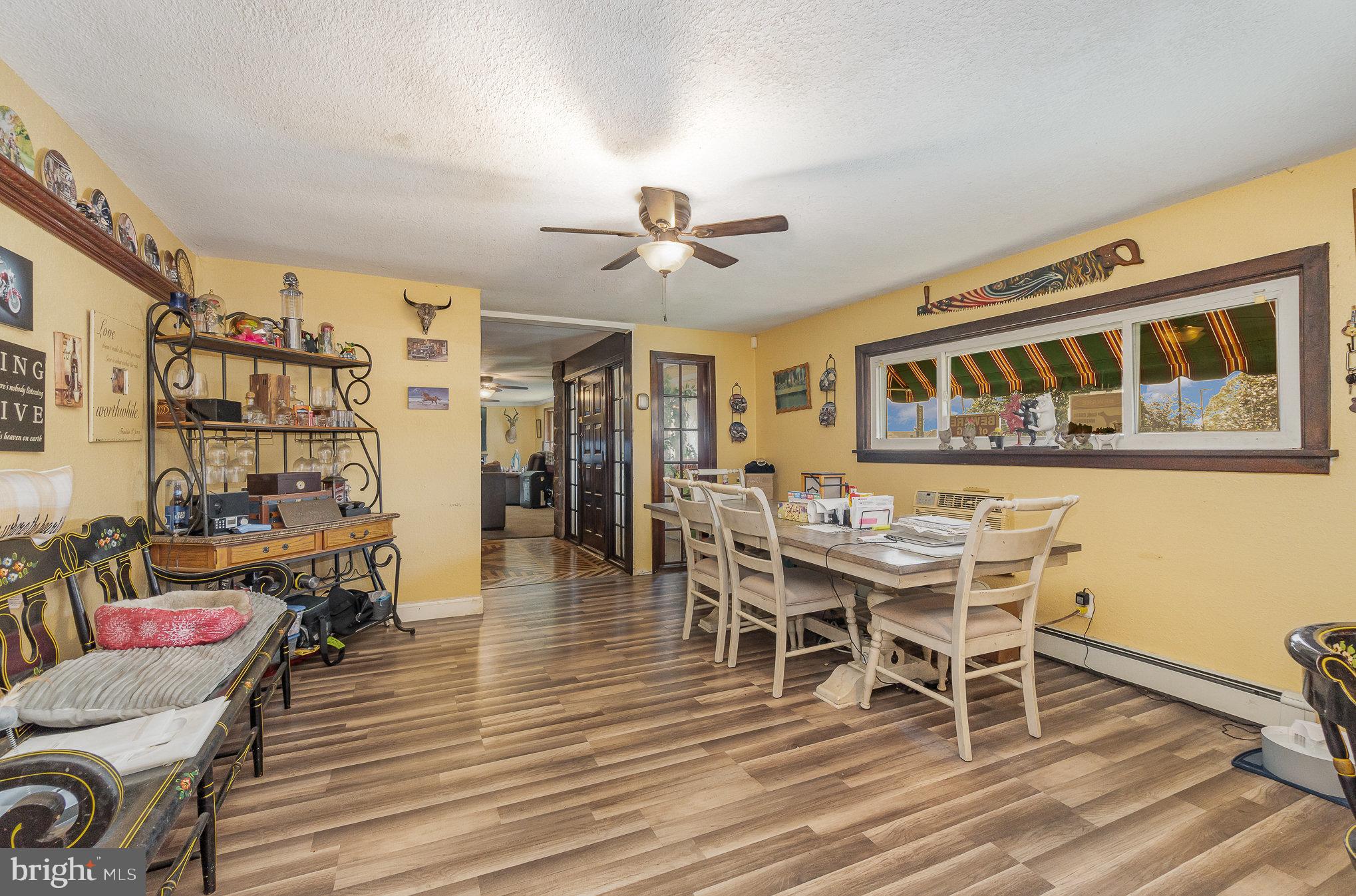 102 N 11TH AVENUE