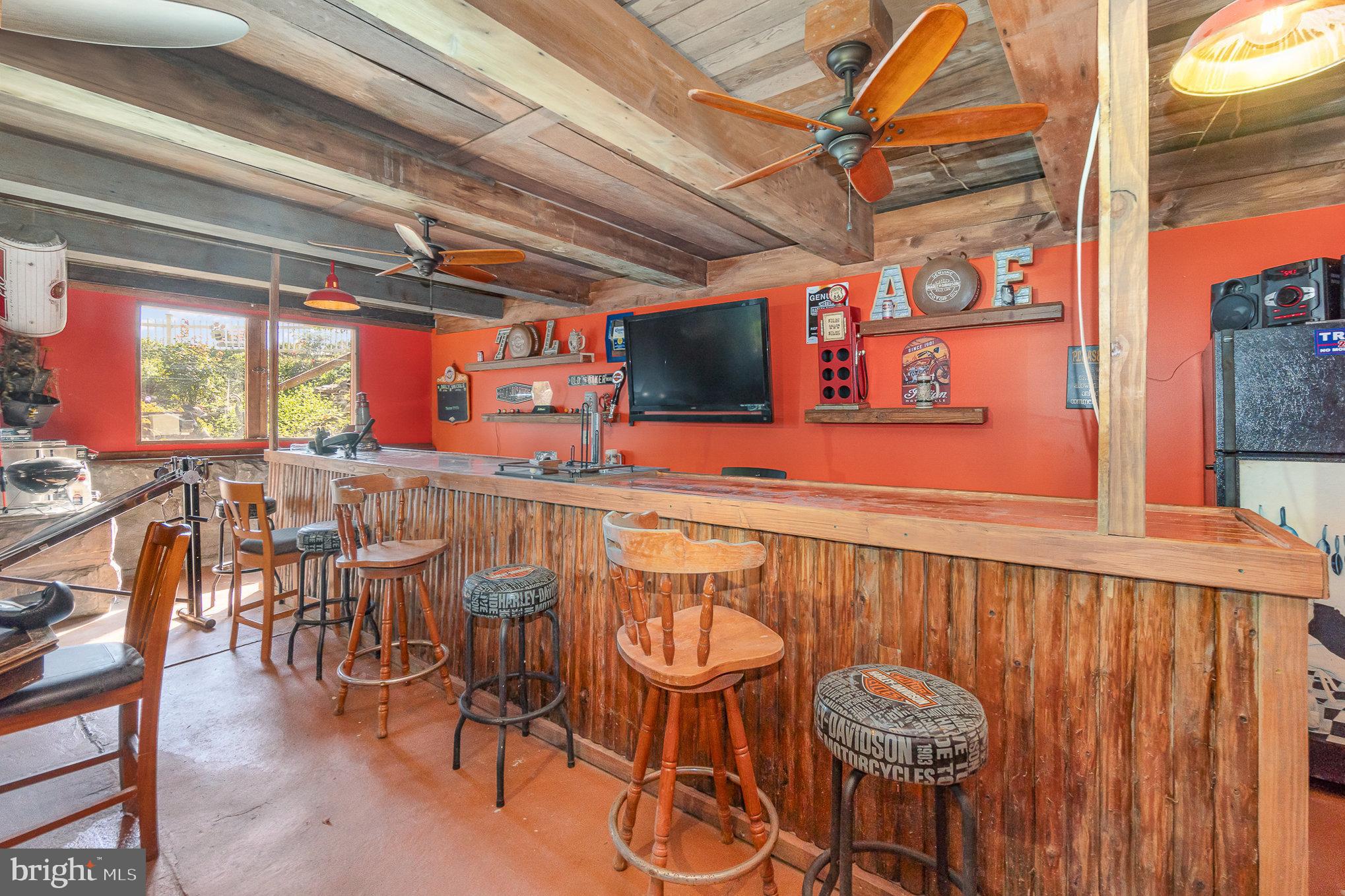 102 N 11TH AVENUE