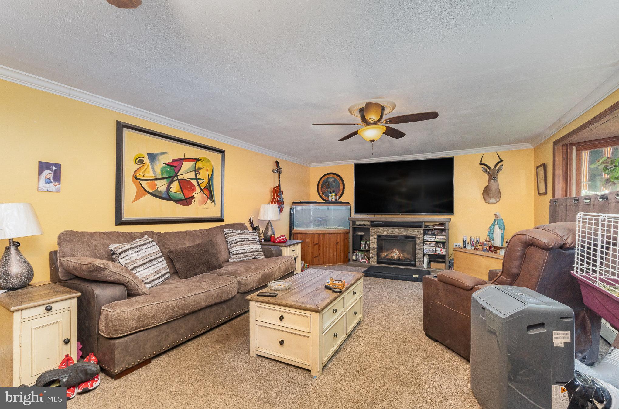 102 N 11TH AVENUE