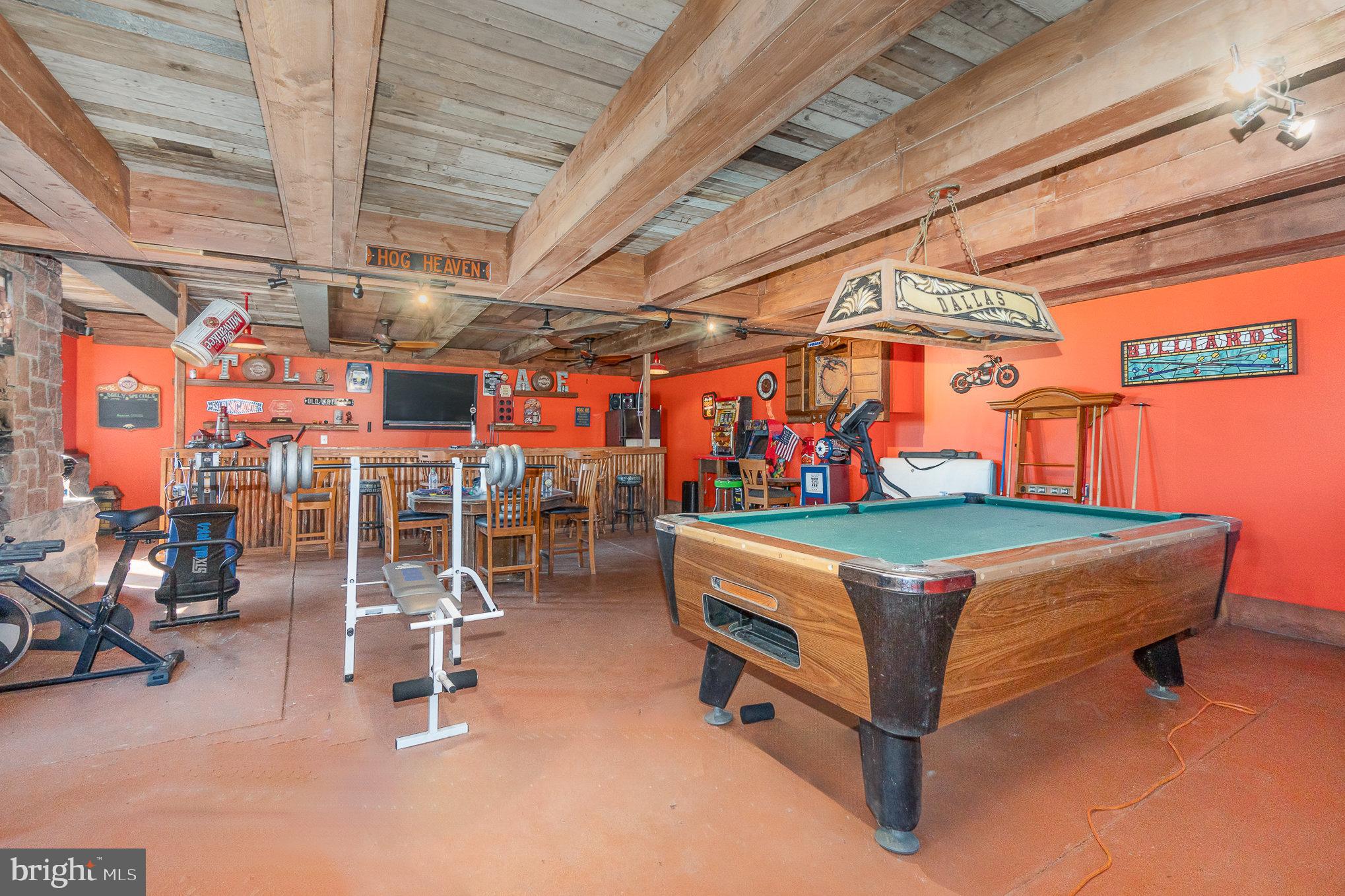 102 N 11TH AVENUE