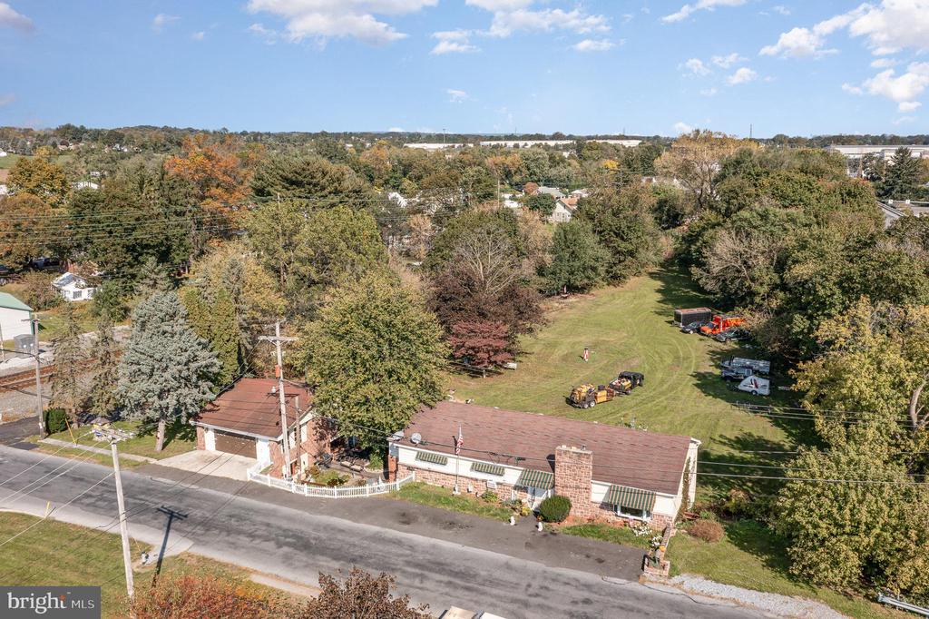 102 N 11TH AVENUE