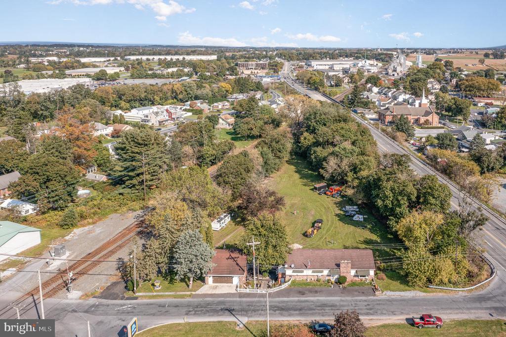 102 N 11TH AVENUE