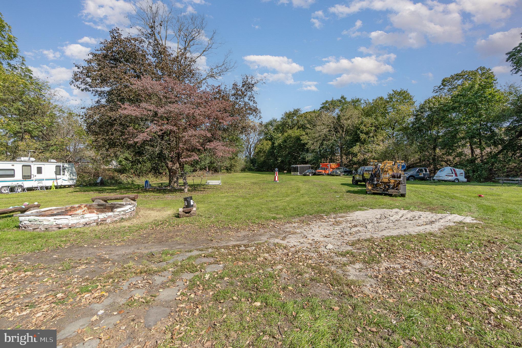 102 N 11TH AVENUE