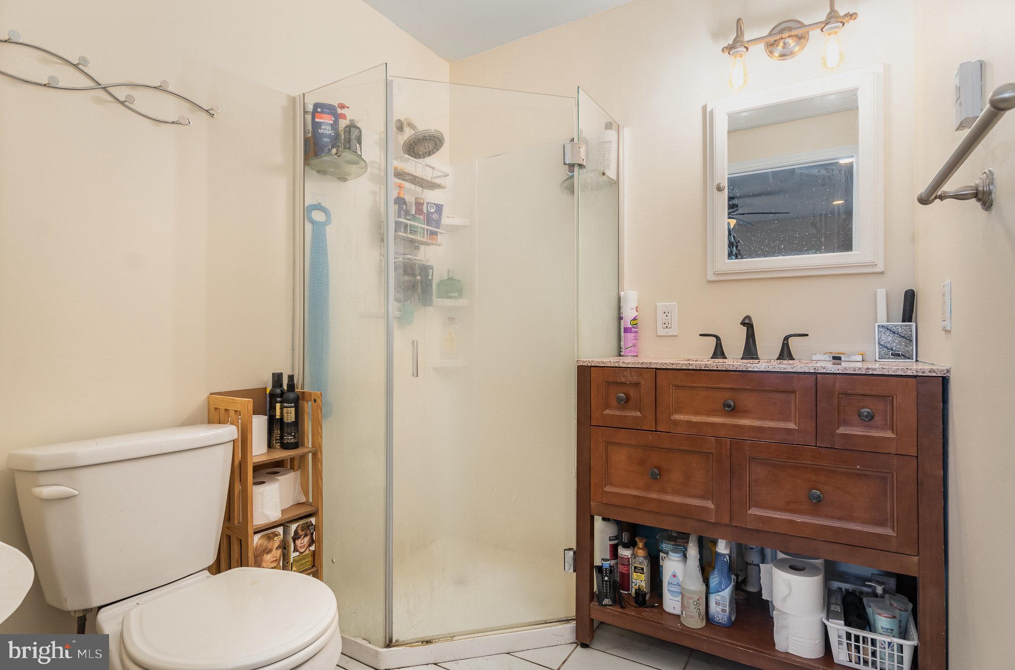 102 N 11TH AVENUE