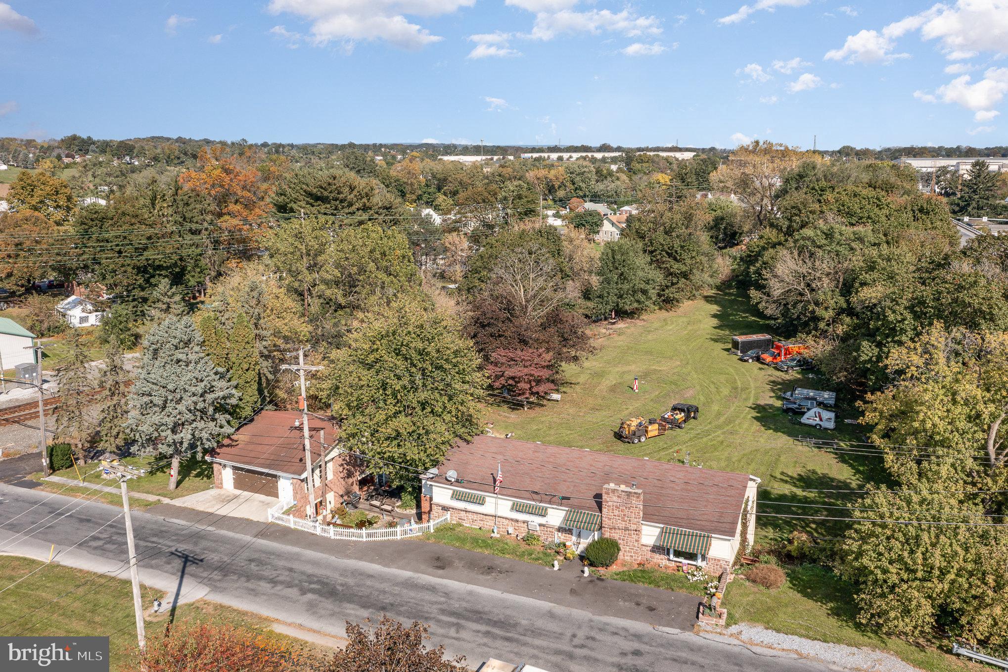 102 N 11TH AVENUE