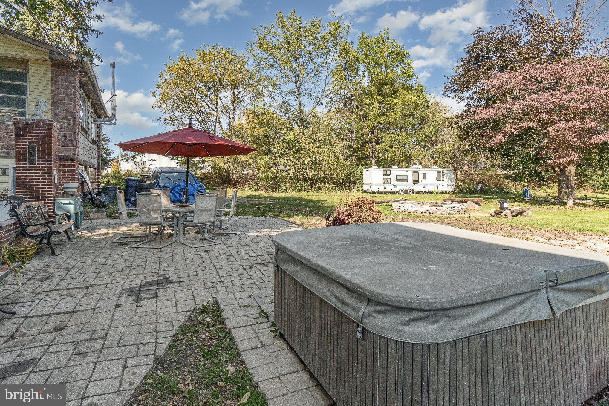 102 N 11TH AVENUE