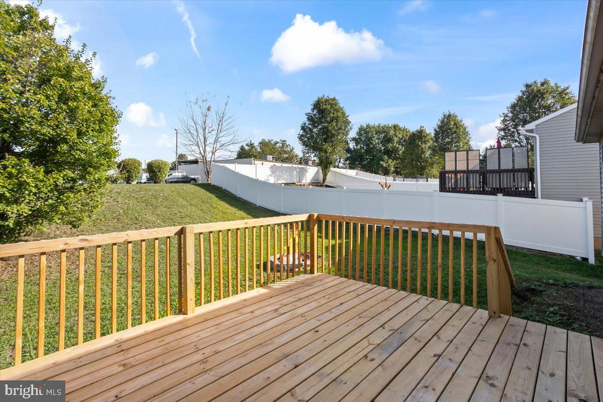 112 TWIN CREEKS DRIVE