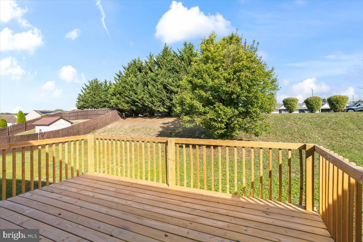 112 TWIN CREEKS DRIVE