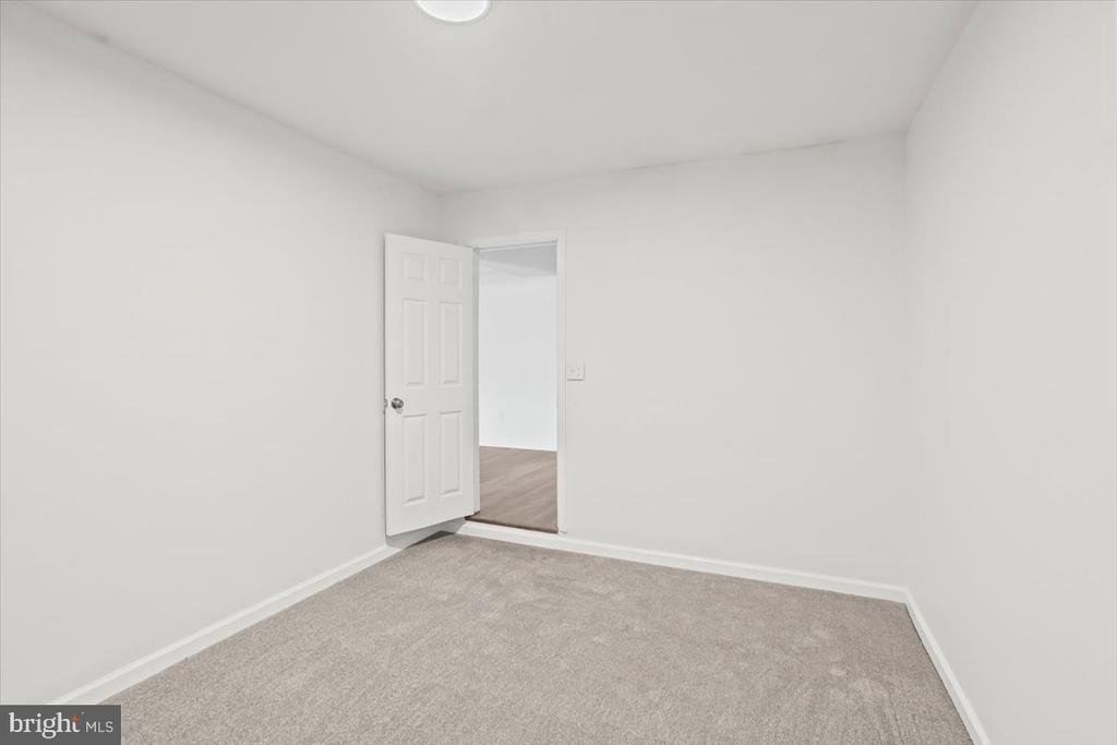112 TWIN CREEKS DRIVE