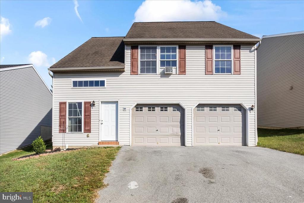112 TWIN CREEKS DRIVE