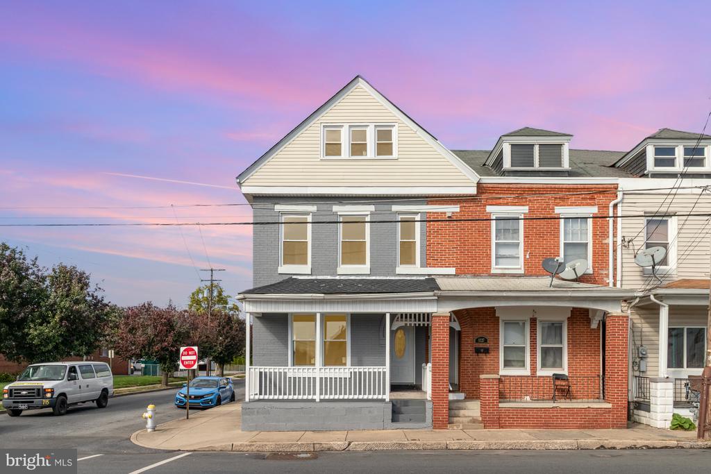 1229 LEHMAN STREET
