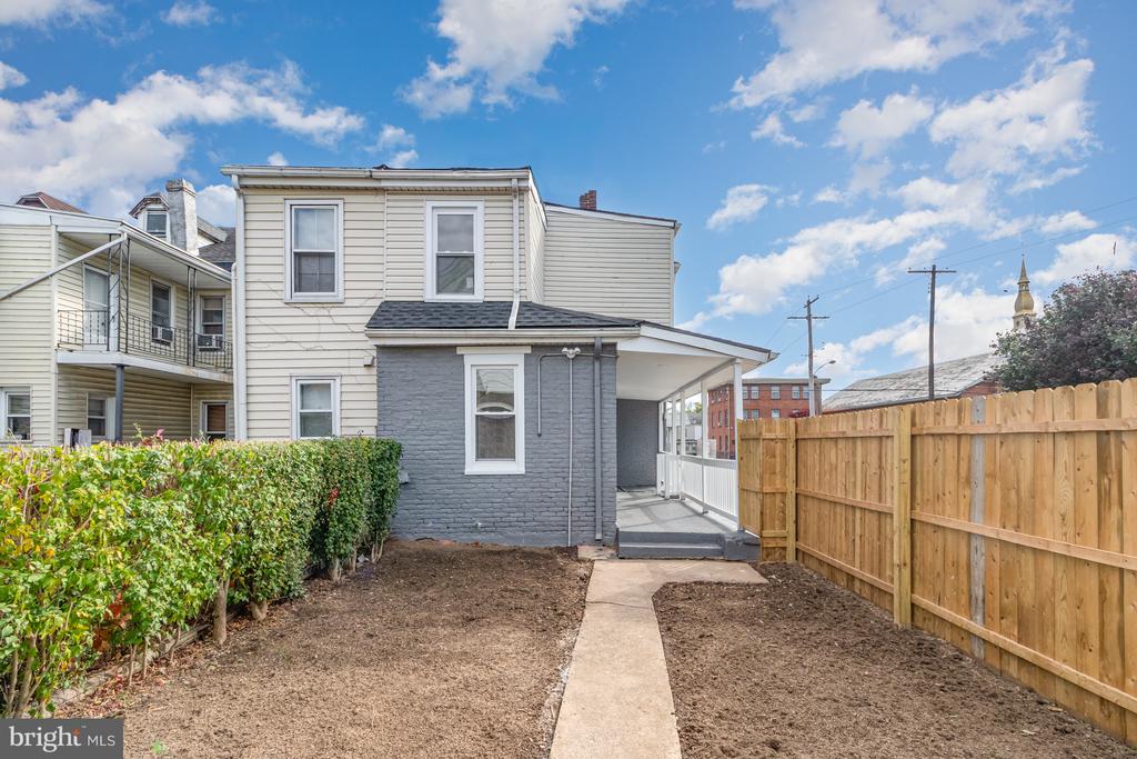 1229 LEHMAN STREET