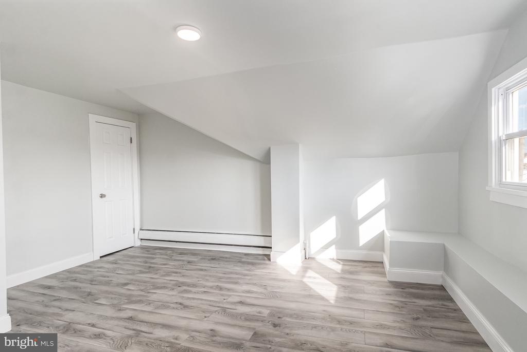 1229 LEHMAN STREET
